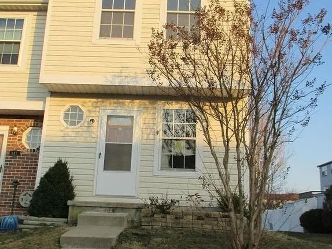 Primary Photo - Coming Soon – Spacious End-Unit Townhome w...