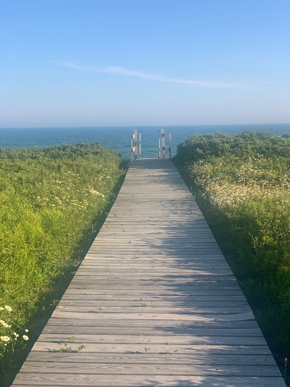 Foto del edificio - 30 Madequecham Valley Rd