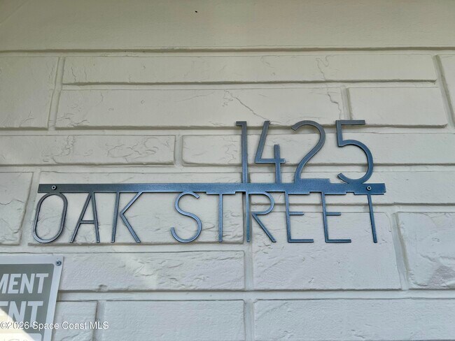 Foto del edificio - 1425 Oak St