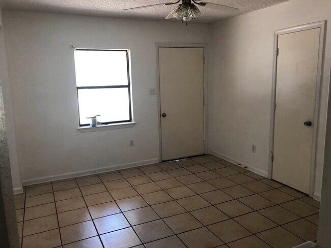Foto del edificio - 516 Pelham Rd