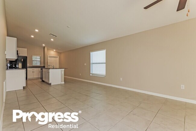 Building Photo - 15604 Greenleaf Bay St