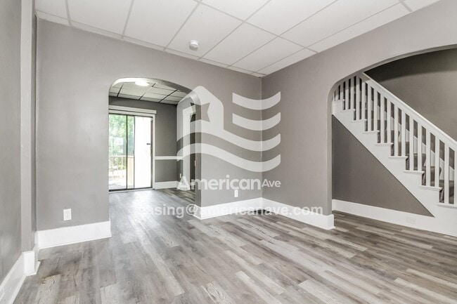 Building Photo - 2206 Harrison St