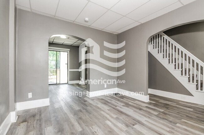 Foto del edificio - 2206 Harrison St