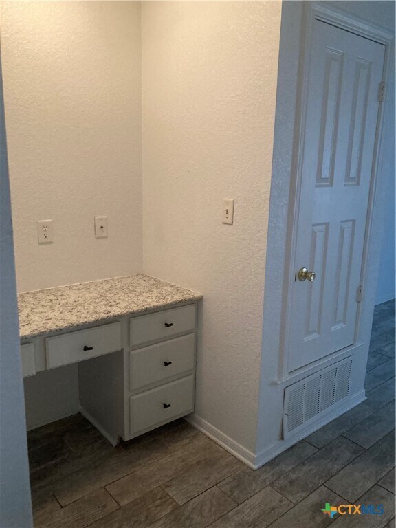 Foto del edificio - 4601 John David Dr