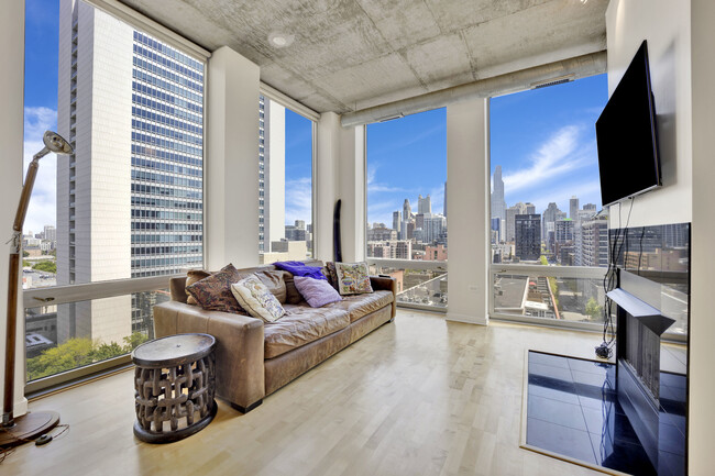 Building Photo - 700 N Larrabee St
