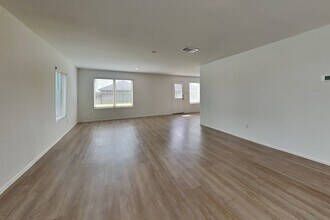 Building Photo - 18803 Charter Elm Dr