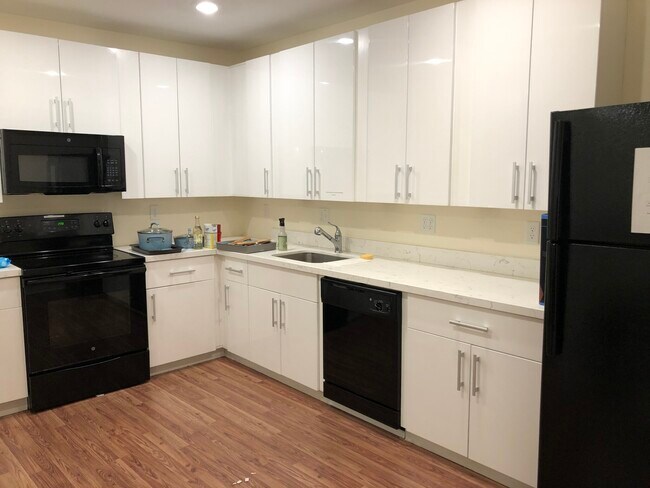 Building Photo - 86 Saint Stephen St