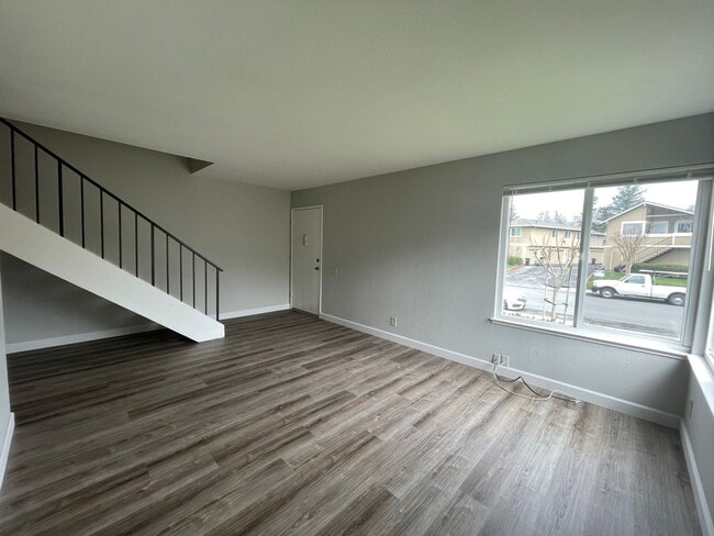 Foto del edificio - Must see to appreciate 3 bedroom and 1.5 b...