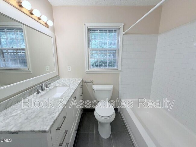 Foto del edificio - 200 Coachman Dr