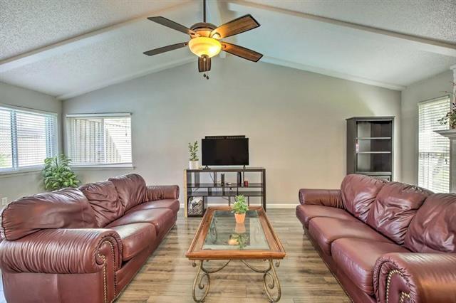 Foto del edificio - 3506 Brook Glen Dr