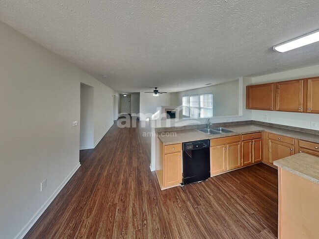 Foto del edificio - 334 Stewart Springs Dr
