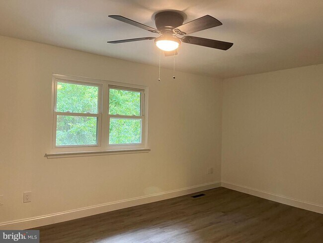 Foto del edificio - 46868 Patuxent Rd