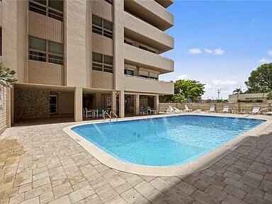 Building Photo - 4807 Sunset Ct