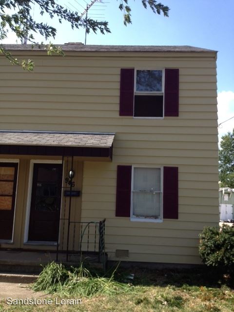 Building Photo - 946 N Central Dr