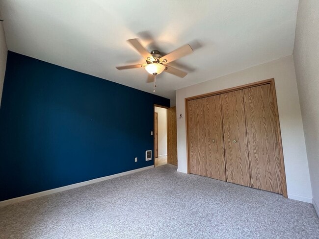 Foto del edificio - 2 Bed, 2 Bath Upper Level Condo