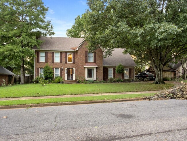 Photo - 743 Grovewood Dr- House
