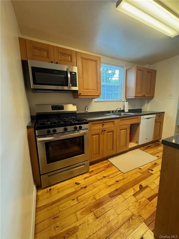 Building Photo - 24 Thatcher Ave