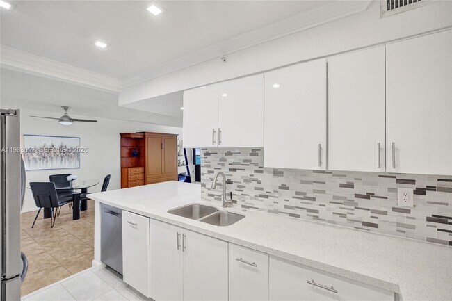 Foto del edificio - 2501 S Ocean Dr