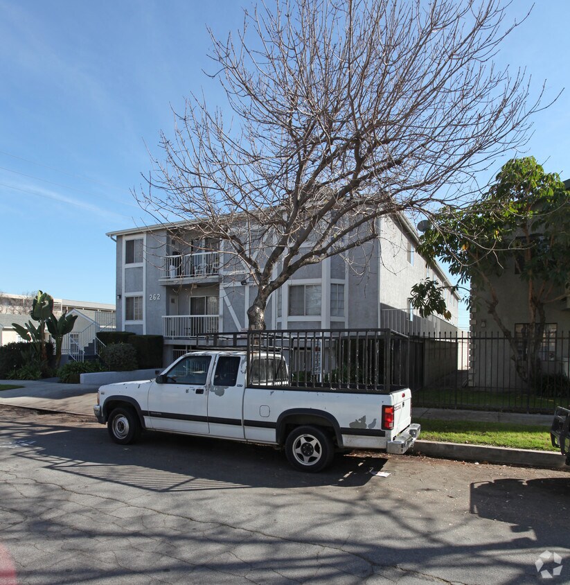 Building Photo - 262 W Valencia Ave