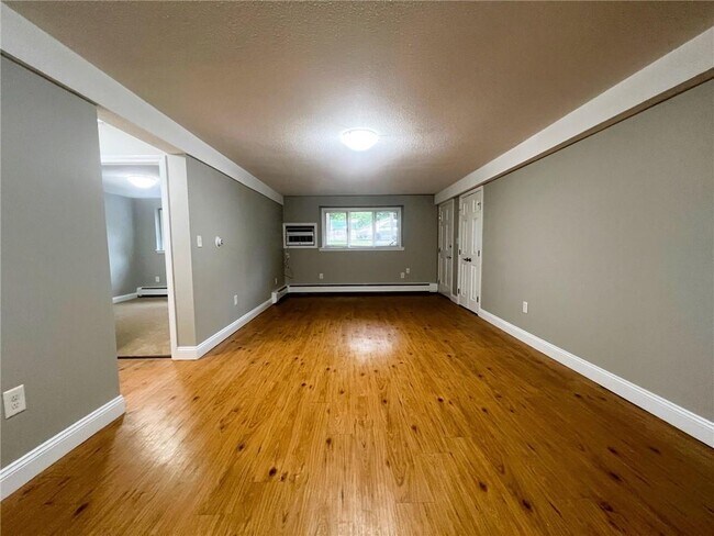 Foto del edificio - 1371 Mendon Rd
