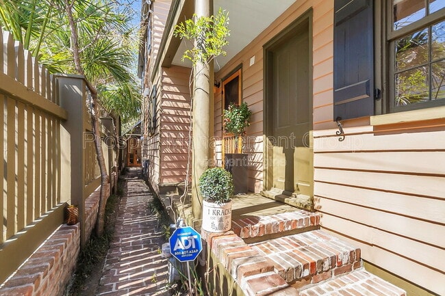 Photo - 1 Kracke St House