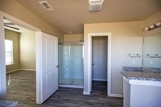 Building Photo - 1912 Kirksey Ave