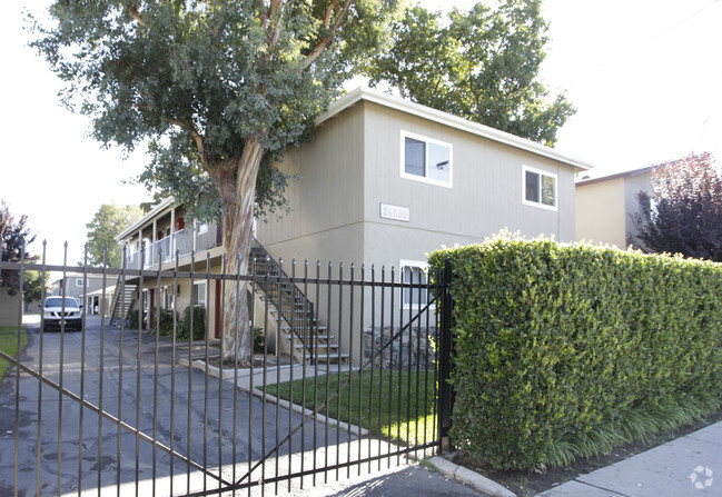 The Park Vista en Newhall Apartaments - The Park View at Newhall Apartments