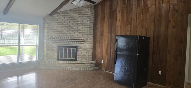 Foto del edificio - 15923 Boulder Oaks Dr