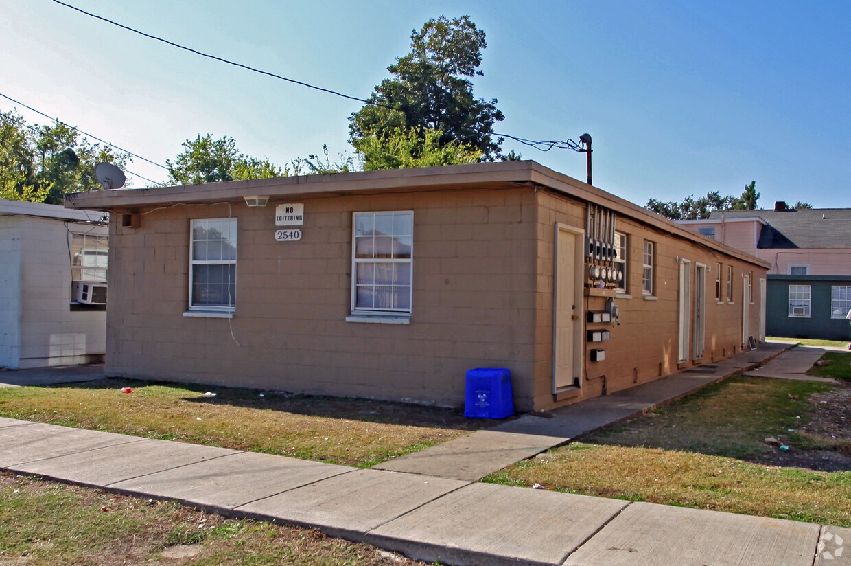Primary Photo - 2540 Conti St