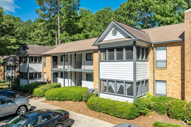 Building Photo - Hampton Woods