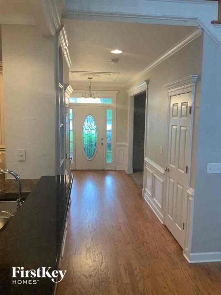 Building Photo - 5050 Brent Knoll Ln