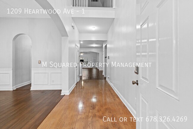 Building Photo - 1209 Heartwood Ave