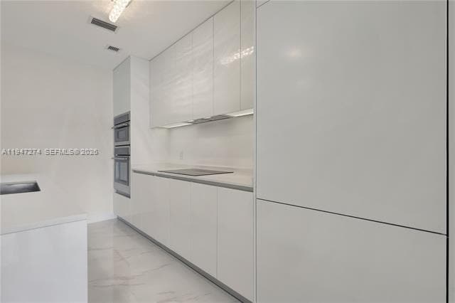 Building Photo - 700 NE 24