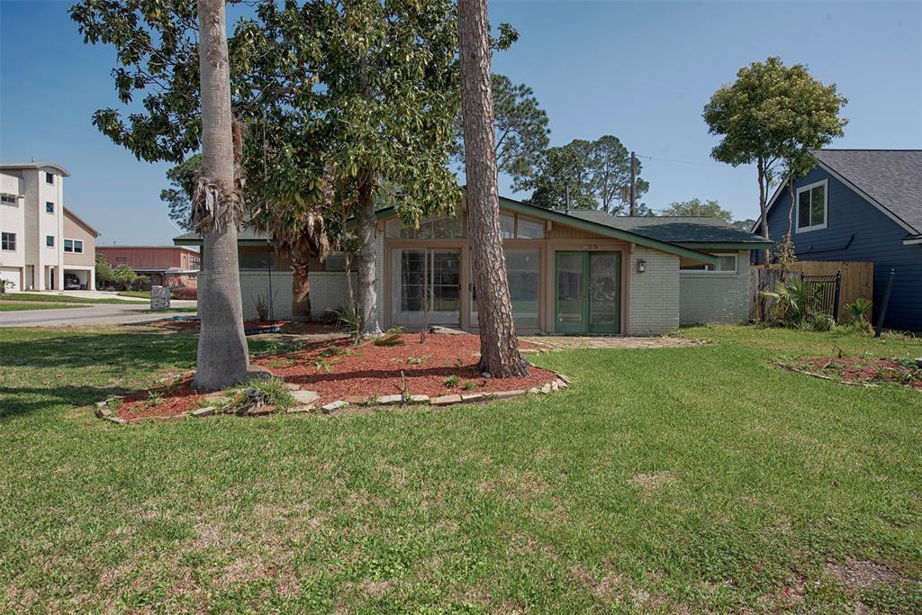 3803 E St, La Porte, TX 77571 House for Rent in La Porte, TX