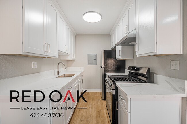 Foto del edificio - 6525 S Victoria Ave