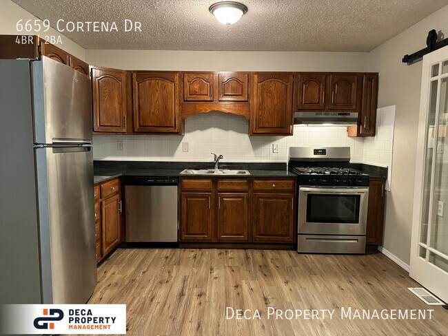 Foto del edificio - 4 Bedroom 2 Bathroom House