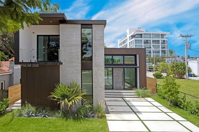 Foto del edificio - 630 NE 82nd St