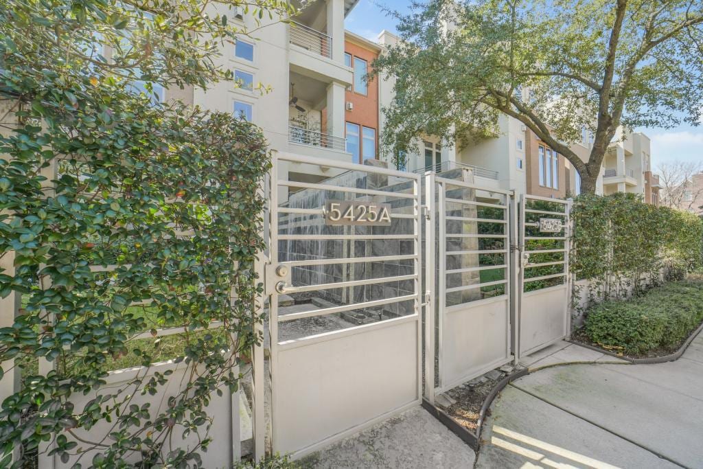 Photo - 5425A Hidalgo St