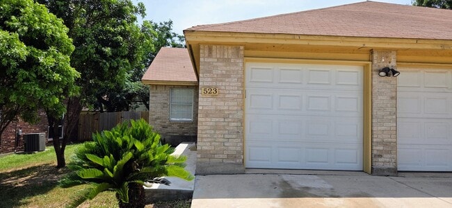 Foto del edificio - New Braunfels 2 Bedroom 2 Bath less than 1...