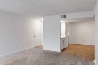 3BR, 2BA - 1250SF - Entry and Living Room - La Silva