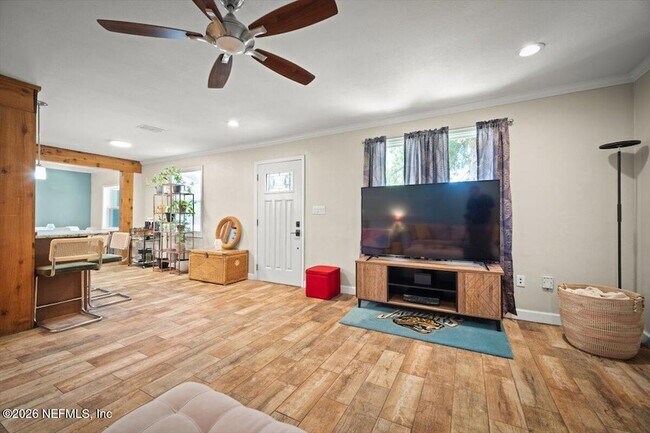 Building Photo - 2032 Inwood Terrace