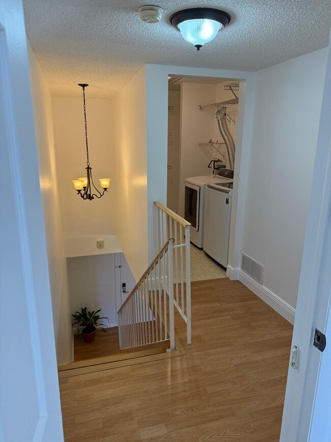 Upstairs landing - 9365 Fontainebleau Blvd