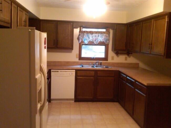 Foto del edificio - 4852 Rosewell Dr