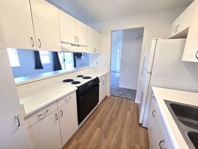 Foto del edificio - 2br/2bath Home with Garage in Waikele