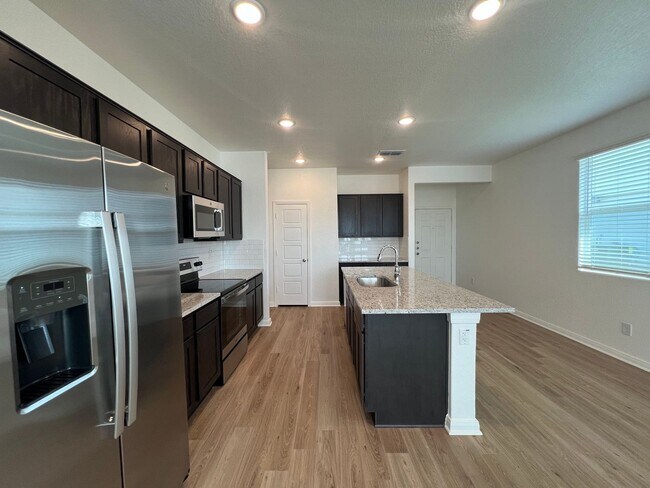 Building Photo - Beautiful 3/2 home in Hannah Heights