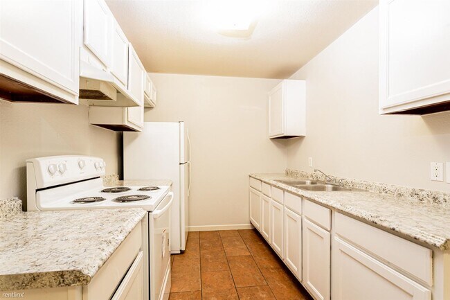 Building Photo - 1044 Linde Ave