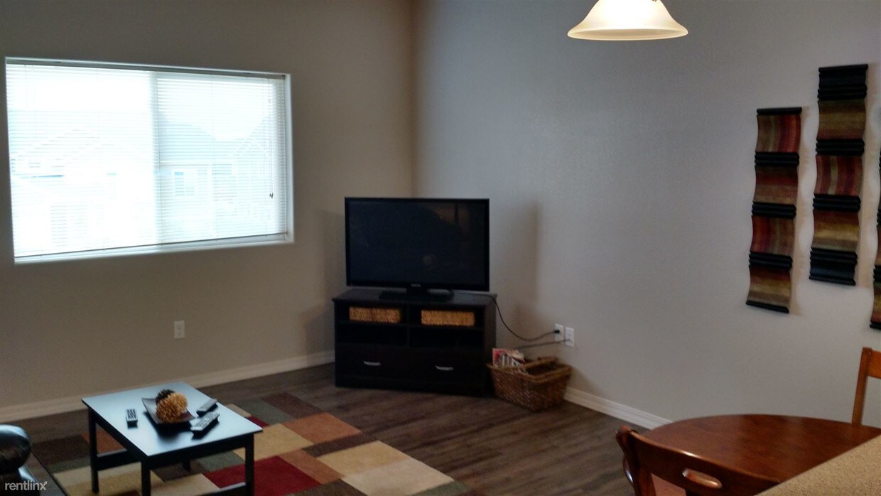Foto principal - 2410 23rd St W