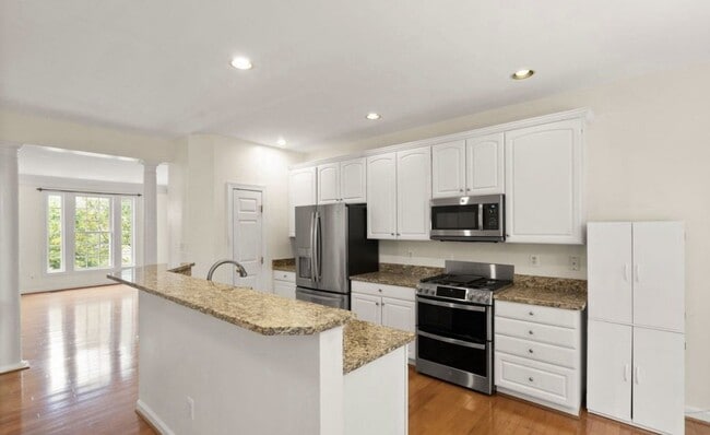 Building Photo - 6635 Debra Lu Way