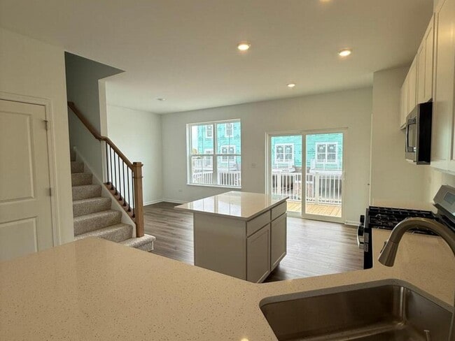 Foto del edificio - 14934 Dyer Ln