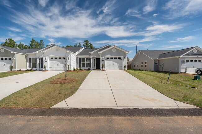 Foto del edificio - 8131 Bannock Cir